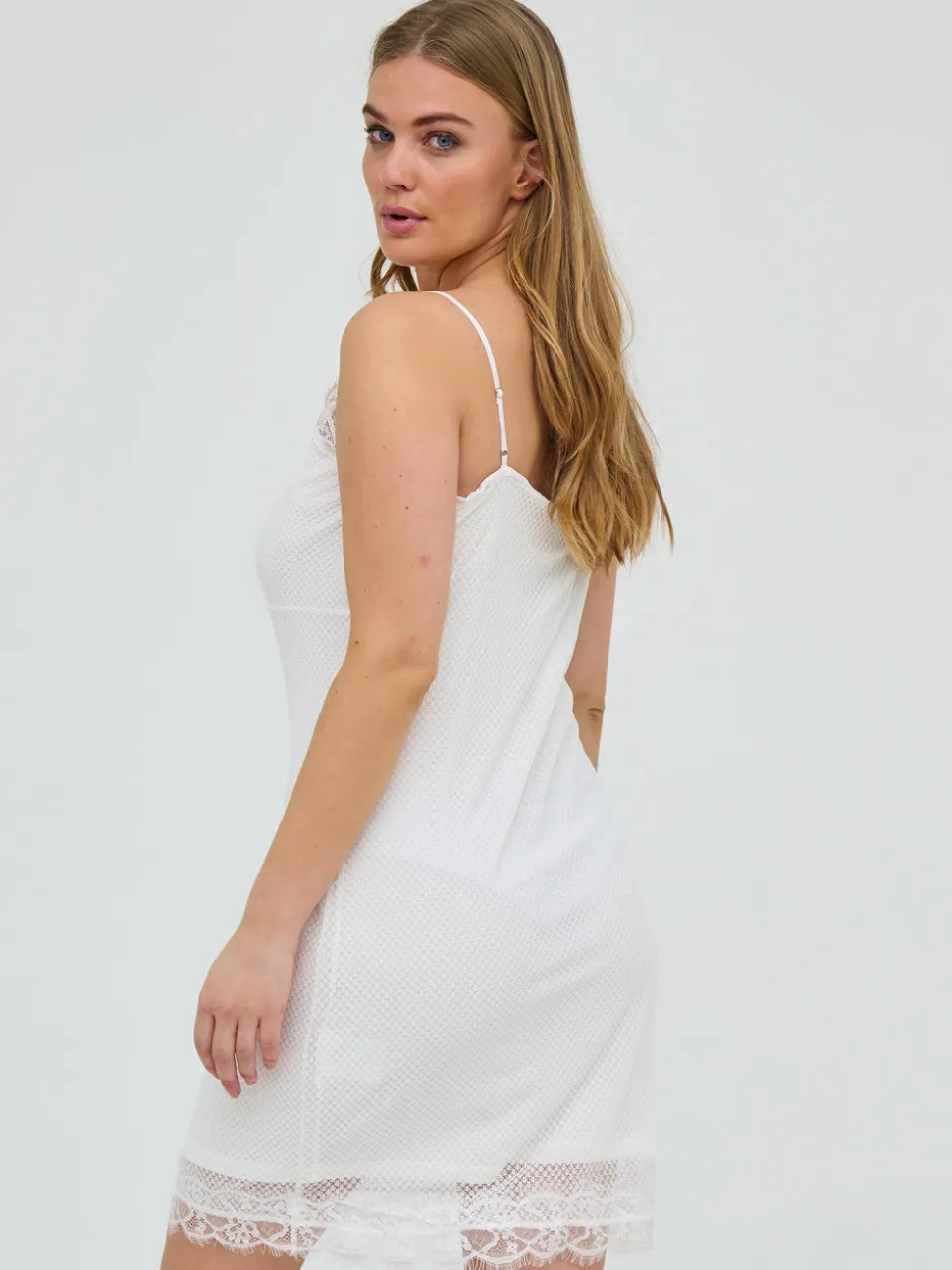 KAYA feminin blondekjole